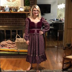 Vintage Gunne Sax Floral Velvet Mid Length Dress